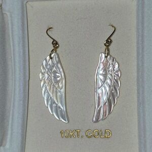 NIB VTG 10k Gold & Hand Carved Mother Of Pearl Shell Angel Wing Drop Earrings